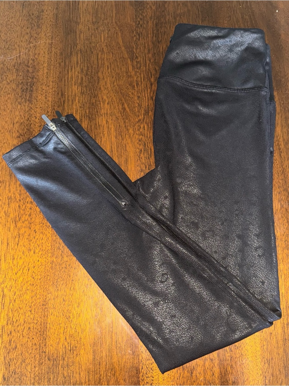 Gaiam Women’s Leggings Black Animal Print Shine Ankle Zip High Rise Yoga Small